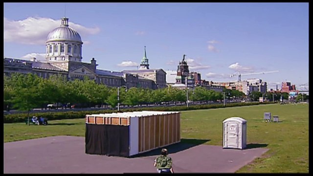Public Toilet Turns Into Business Meeting - Throwback Thursday