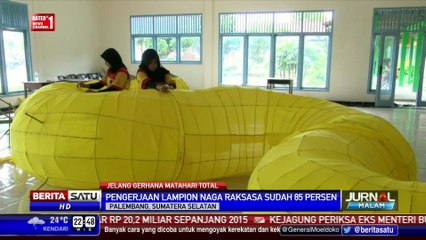 Lampion Naga Raksasa Sambut GMT di Jembatan Ampera