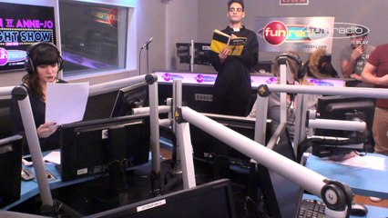 Mr Kuro se marie EN DIRECT dans Le Night Show ! - Marion et Anne-So