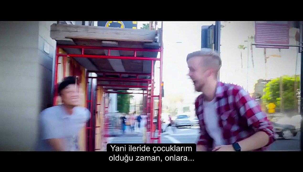 Biri ile Kanka Olmanın Romantik Komedi Tadında Filmi Çekilseydi Nasıl Olurdu_