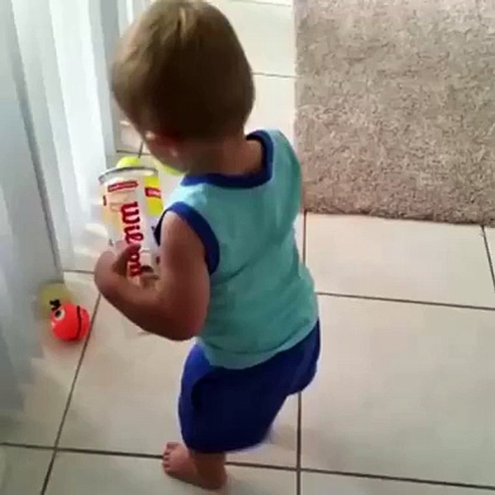 Bu Çocuğun İşi Hiç Bitmeyecek..