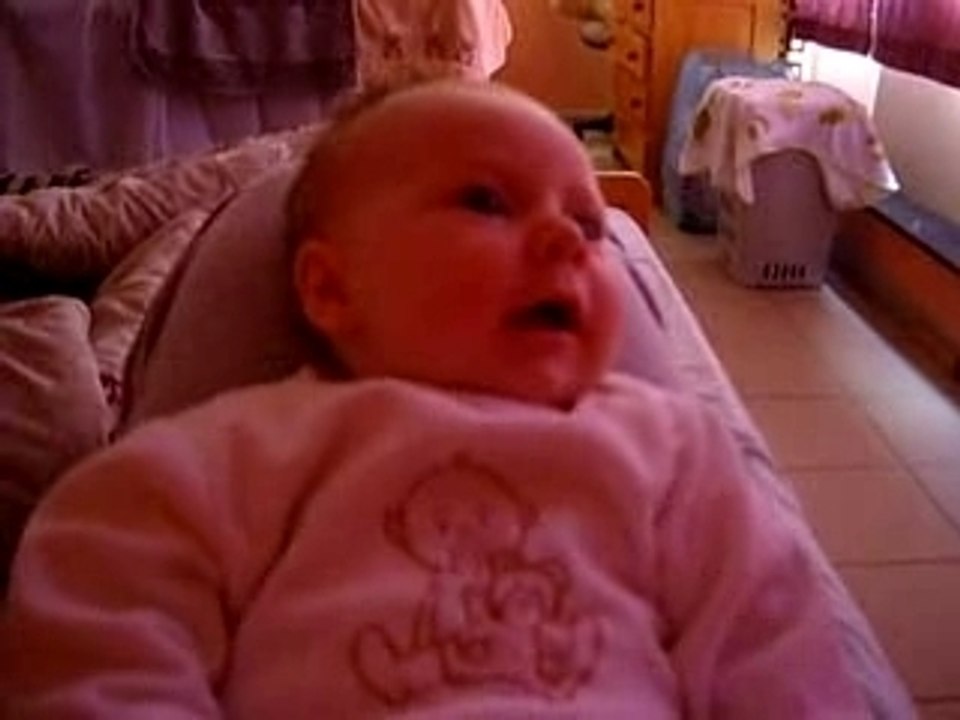 Sélèna pétée de rire!