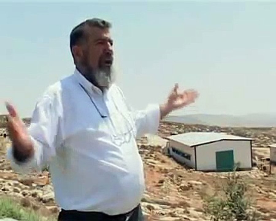 גרשון מסיקה, מה עושים המאחזים