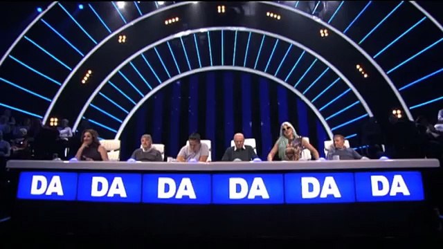 JELENA KARLEUSA // najava: Zvezde Granda / PRVA 13.11.15