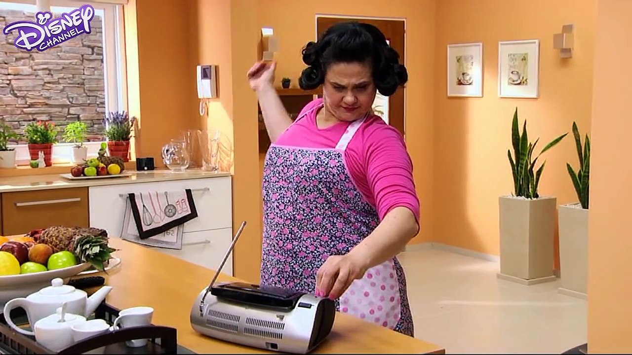 Violetta - Season 1 - Episode 1