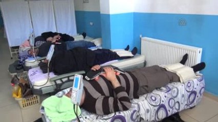 Yeşim Taşlı Cihazlarla Şifa Arıyorlar