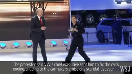 Un représentant de Volkswagen piégé par un faux mécanicien