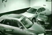 停車場錄像驚現神級泊車技術