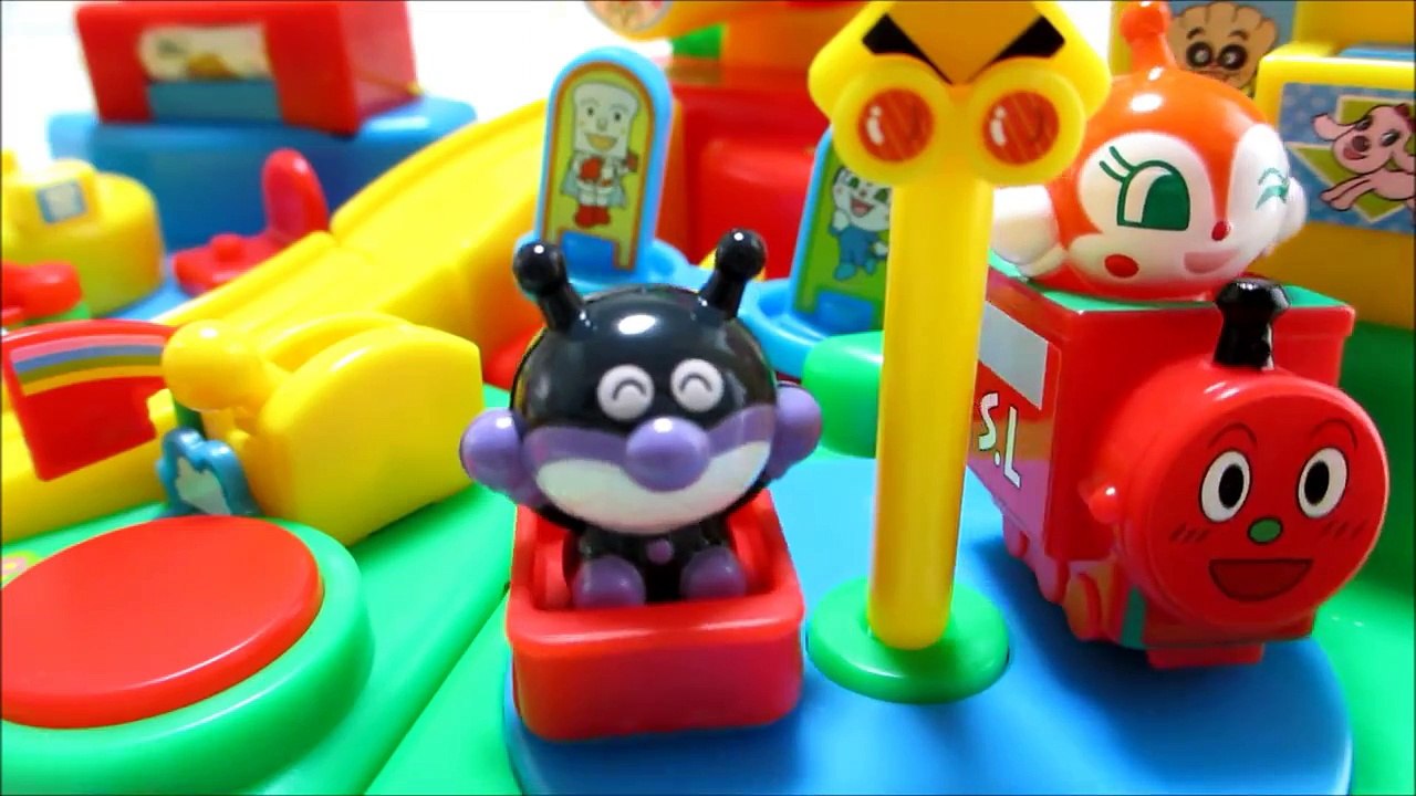 アンパンマンつなげて♪なかよしタウン Anpanman toys fun town