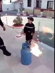 فيديو مهم للتعرف على كيفية التعامل وإطفاء دبوزة الغاز