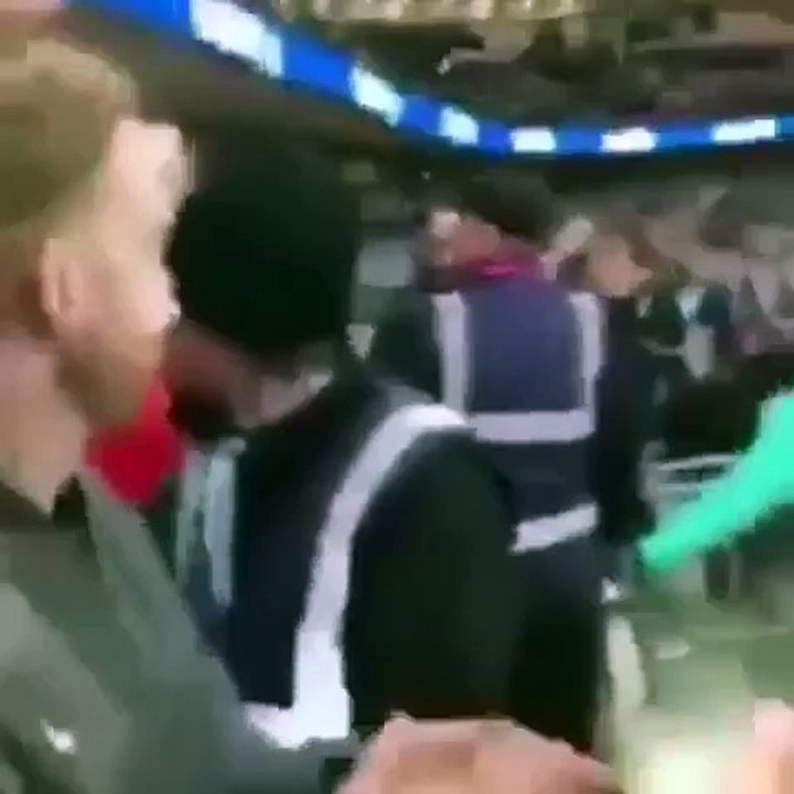 La chute de Coutinho dans les escaliers de Wembley