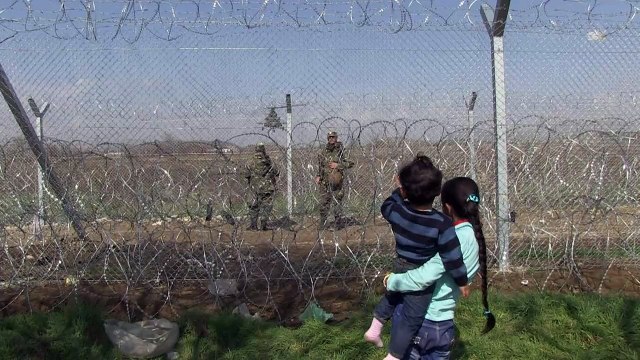 Les migrants bloqués en Grèce appellent l'Allemagne à l'aide