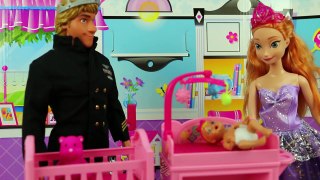 Elsa in Tangled Mini Movie Flynn Saves Rapunzel from Mother Gothel Final Part 3. DisneyToysFan