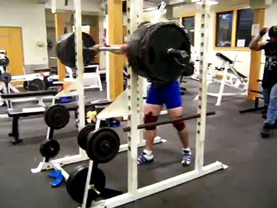Heavy Squat 675lb