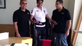 Quadriplegic walks after 8 years of Spinal Cord Injury