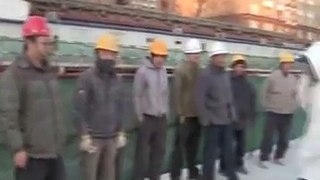 [Sina Video] b-box风靡工地现场，90后潮男唱起：感谢你我的农民工