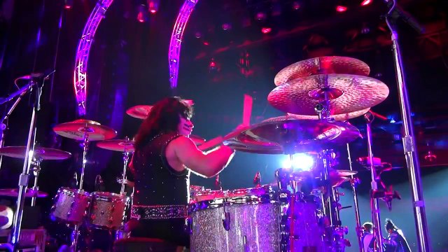 KISSONLINE EXCLUSIVE KISS COLD GIN ERIC SINGER IN RALEIGH