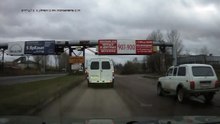 Жесть смотреть всем отвалилось колесо (Ярославль)