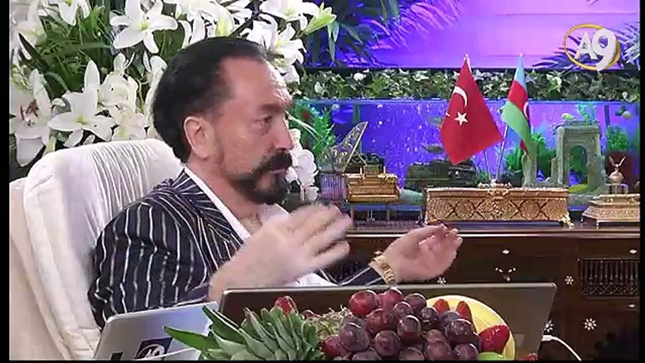 Gençler canlı yayınlarımızı hayranlıkla izliyor.