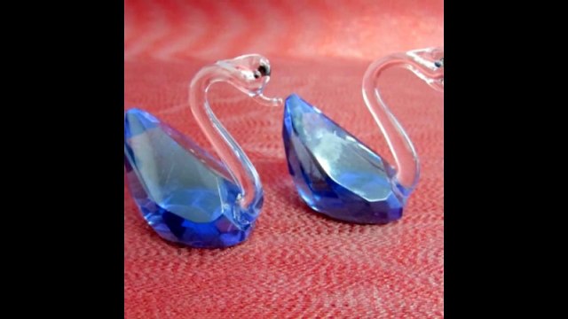 Лебедь из стекла
