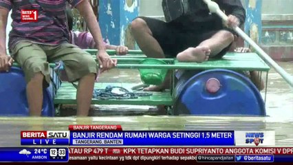 Banjir 1,5 Meter, Warga Tangerang Gunakan Perahu untuk Beraktivitas