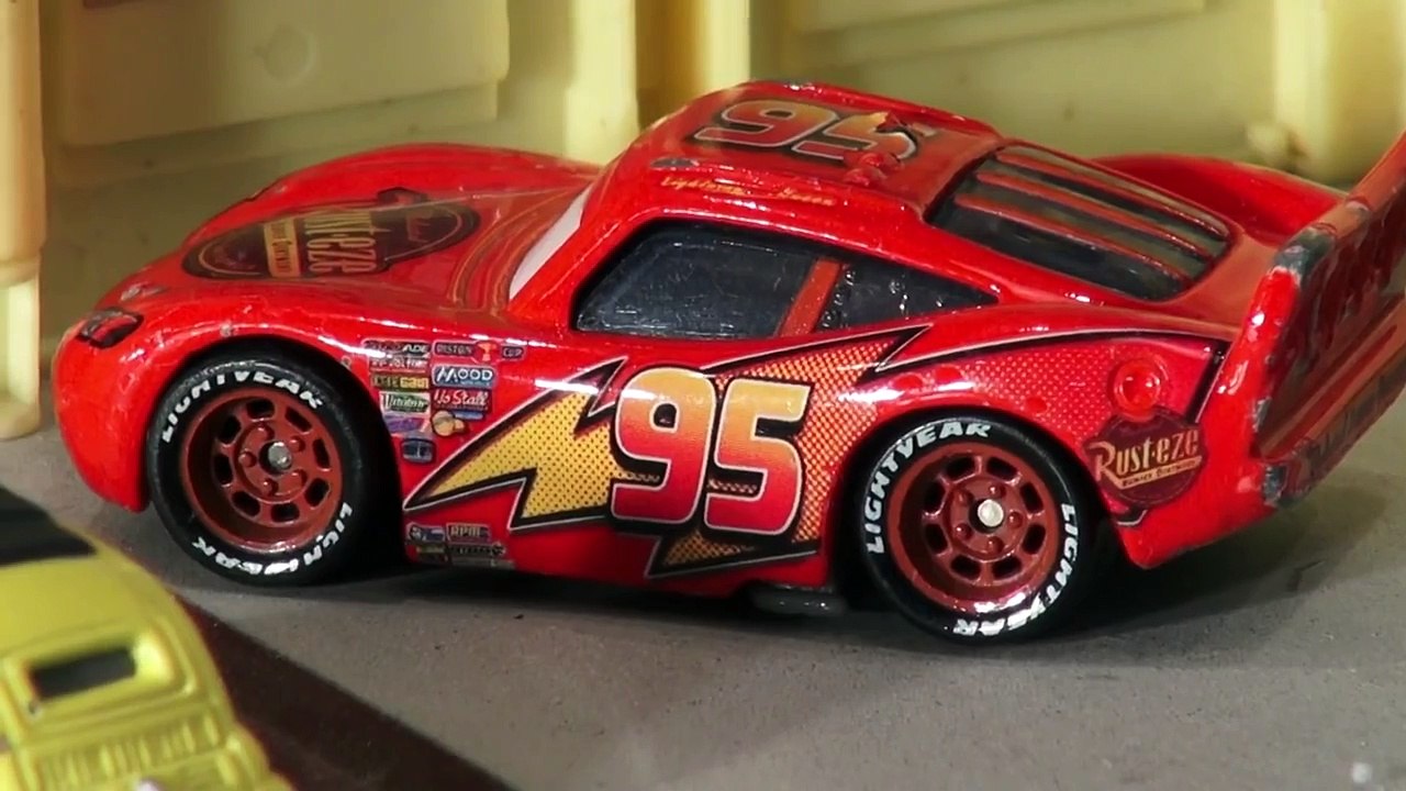 Pixar Cars by Disney, Re Enactment, Lightning McQueen helps Radiator Springs cars. Real nice remake.