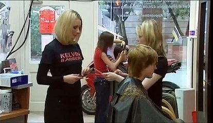Hidden camera - Barber's Finger