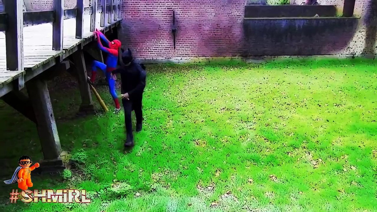♥ SPIDERMAN and Batman CARTOON - Treasure Chest - Superhero Movie In Real Life FUNCLIPS4KIDS