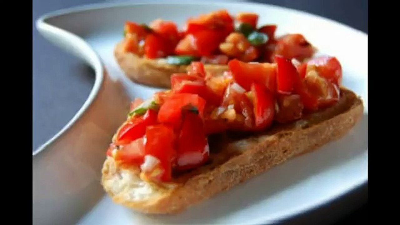 Брускетта с помидорами к шашлыку