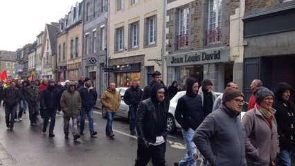 Les grévistes de la Cooperl manifestent