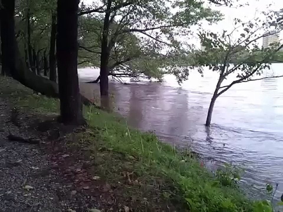 20110921岡崎公園乙川