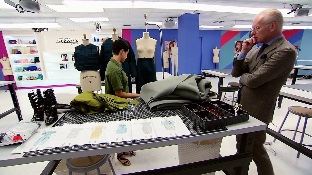 Project Runway Junior Finale, Part 1: Samantha Has Neoprene Work to Do | Lifetime