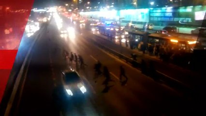 Zeytinburnu'nda metrobüs trafiği