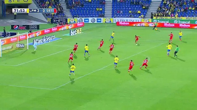 العارضة تحرم نبيل الزهر من هدف رائع أمام خيتافي