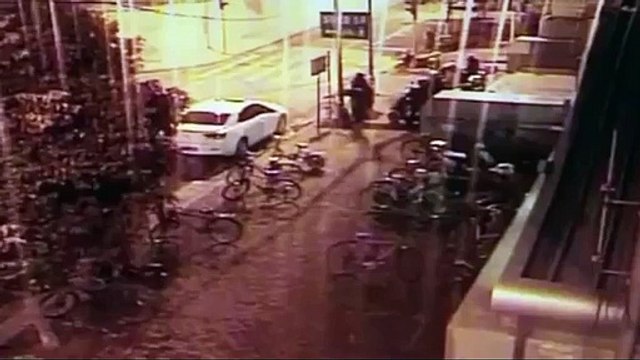 Un employé du métro rattrape un voleur de téléphone portable