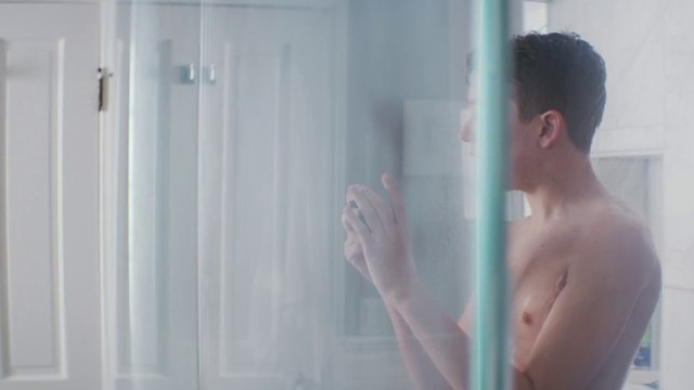 Téléphonez sous la douche avec le Samsung Galaxy S7!!