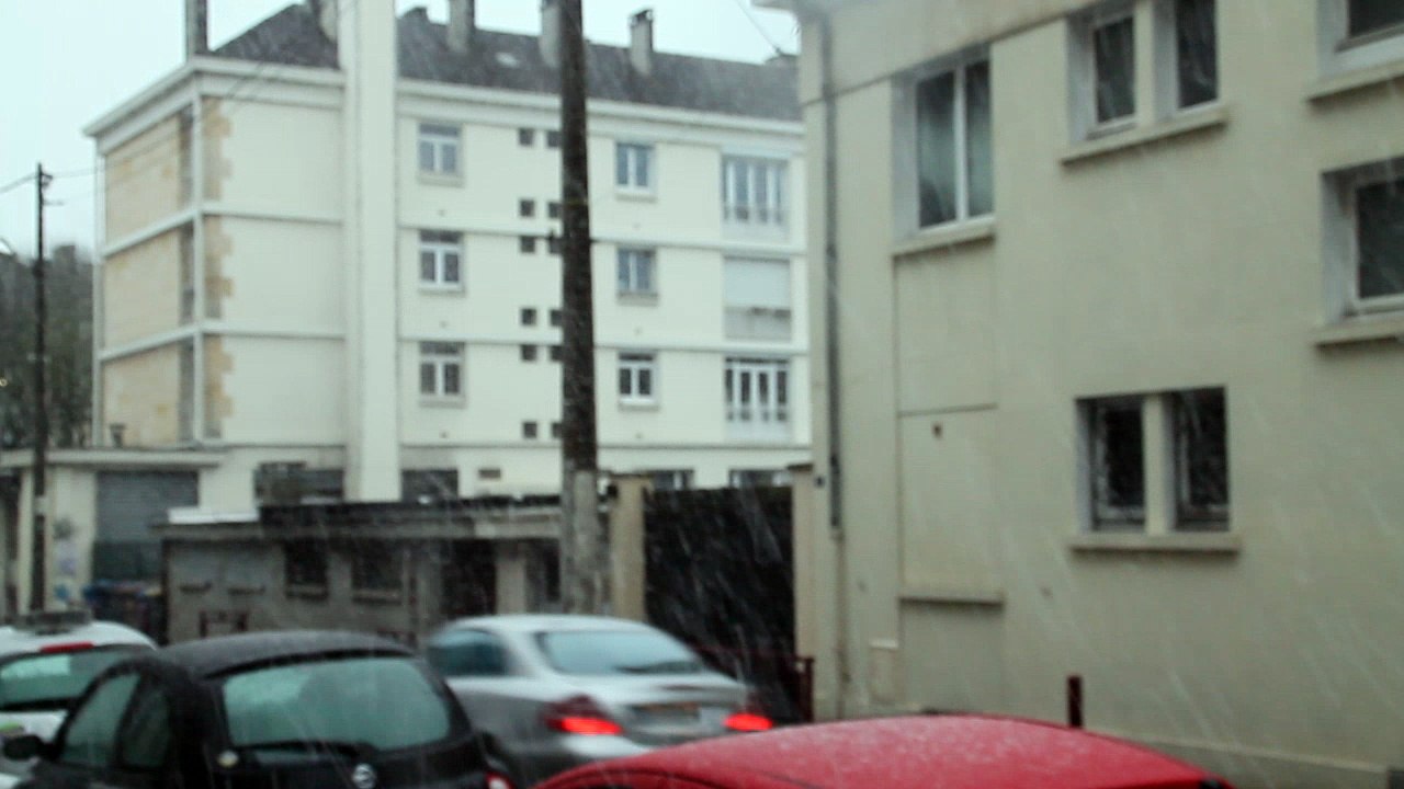 Beauvais  : il neige sur la Ville