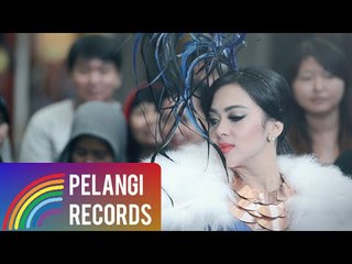 Syahrini - Seperti Itu? (Official Music Video)