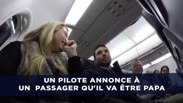 Un pilote annonce à un passager qu'il va devenir papa