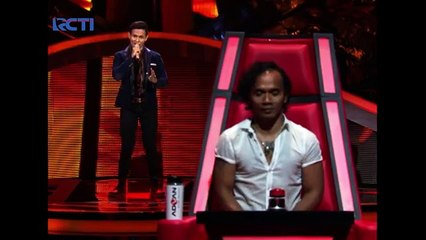The Voice Indonesia 2016 Blind Audition - Moch. Rifqi: Runnin (Lose It All)