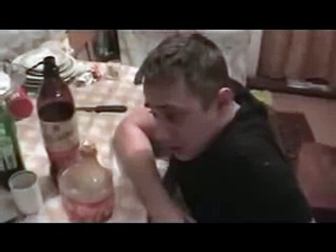 Курнул спайса. спайс,спайсушка,упоротый наркоман,в говне,под кислотой,под наркотой!