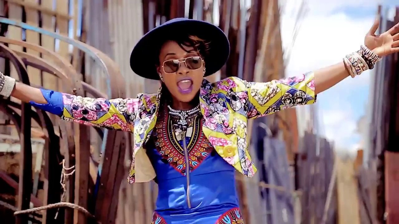 BLACK NADIA  -   Je m'en fous    (gasy HD 2016)