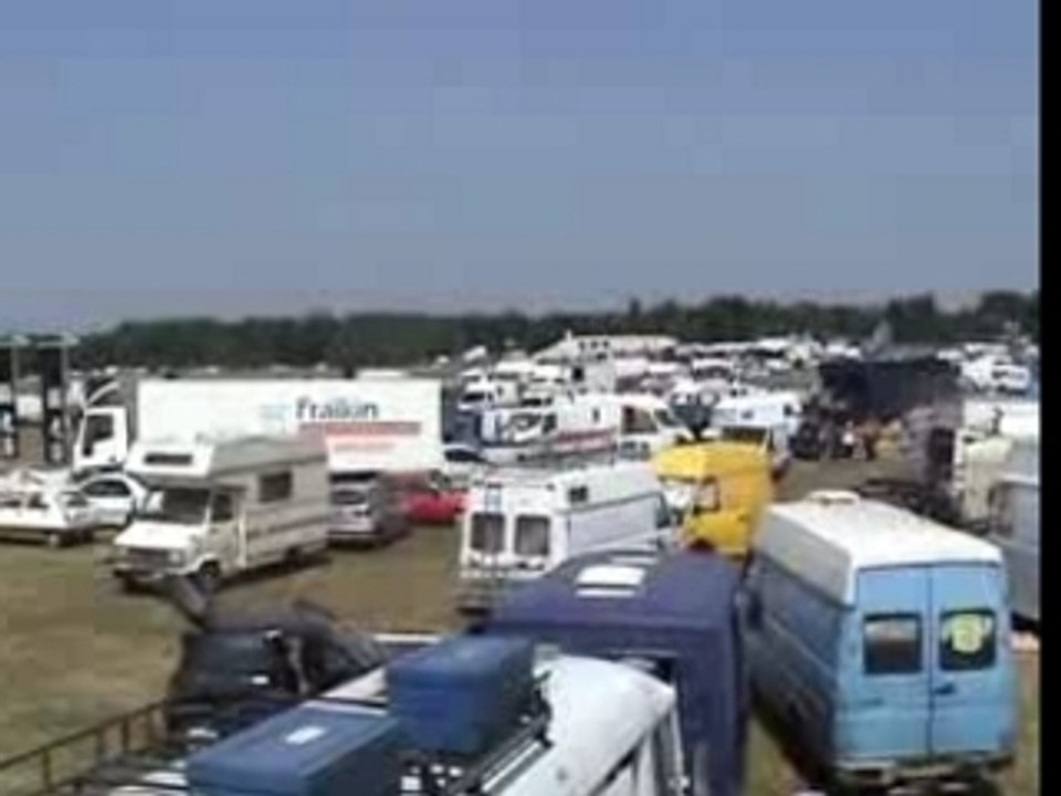 Teknival Vannes 2006 filmé par noxious27 ( Tekni-breizh)