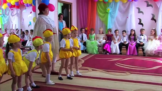 Дети таланты Танец маленьких цыплят Малыши танцуют