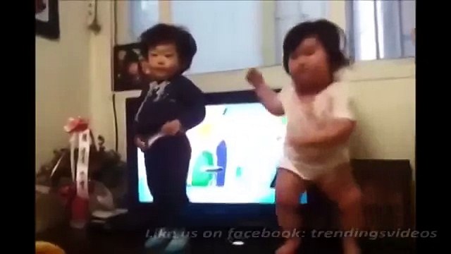 Корейские малыши танцуют! Реально смешно