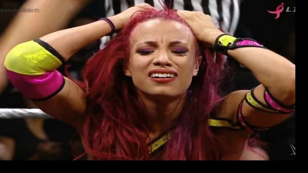 SASHA BANKS Injured - WWE No Comment on Bullet Club