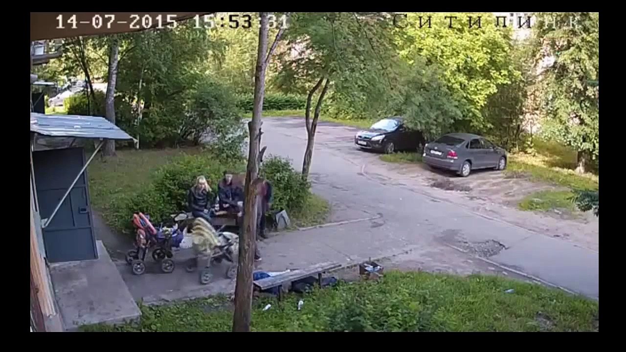 Вместо ребёнка, в коляску положили алкаша ХОХМА