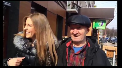 Дед приколист делает БОМ БОМ