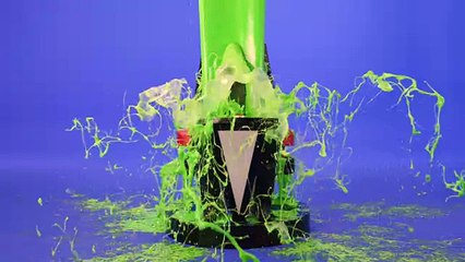 Blake Shelton Slimed in Slow-Motion - Kids' Choice Awards 2016 - Nick