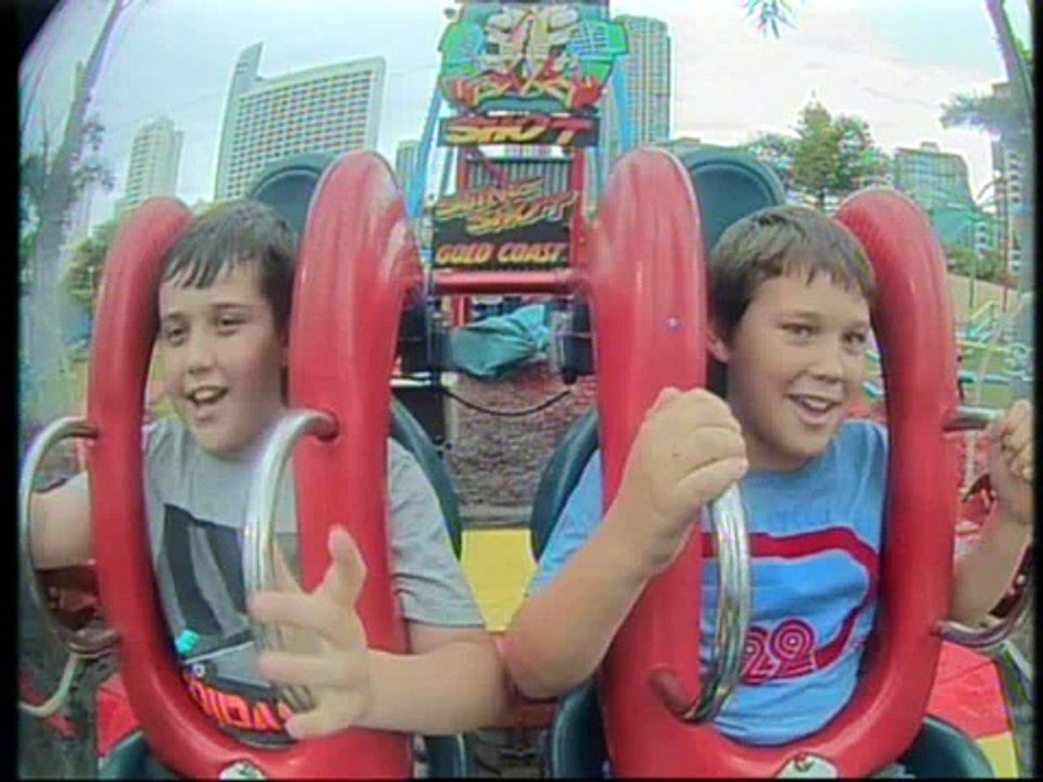 funny scared kids on slingshot